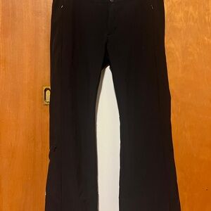 Women’s The North Face S.T.H Flared Ski Pants. Size medium short.